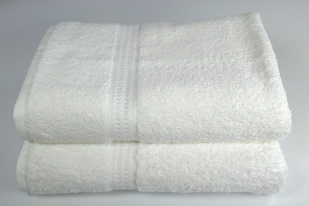 Pyramid Excel Hotel 100-Percent Ring Spun Cotton Bath Towels - 3 Pack 